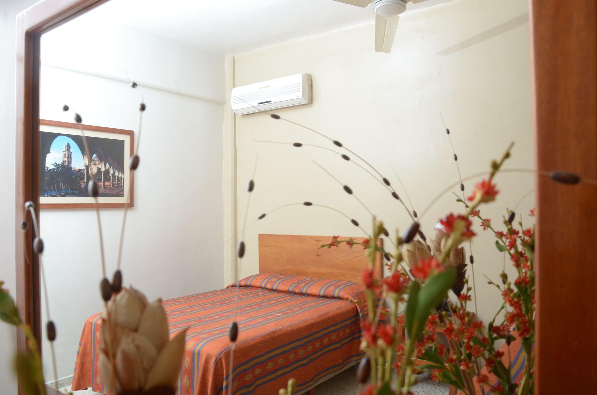 Hotel Delfines - A 2 Calles Del Acuario ベラクルス エクステリア 写真
