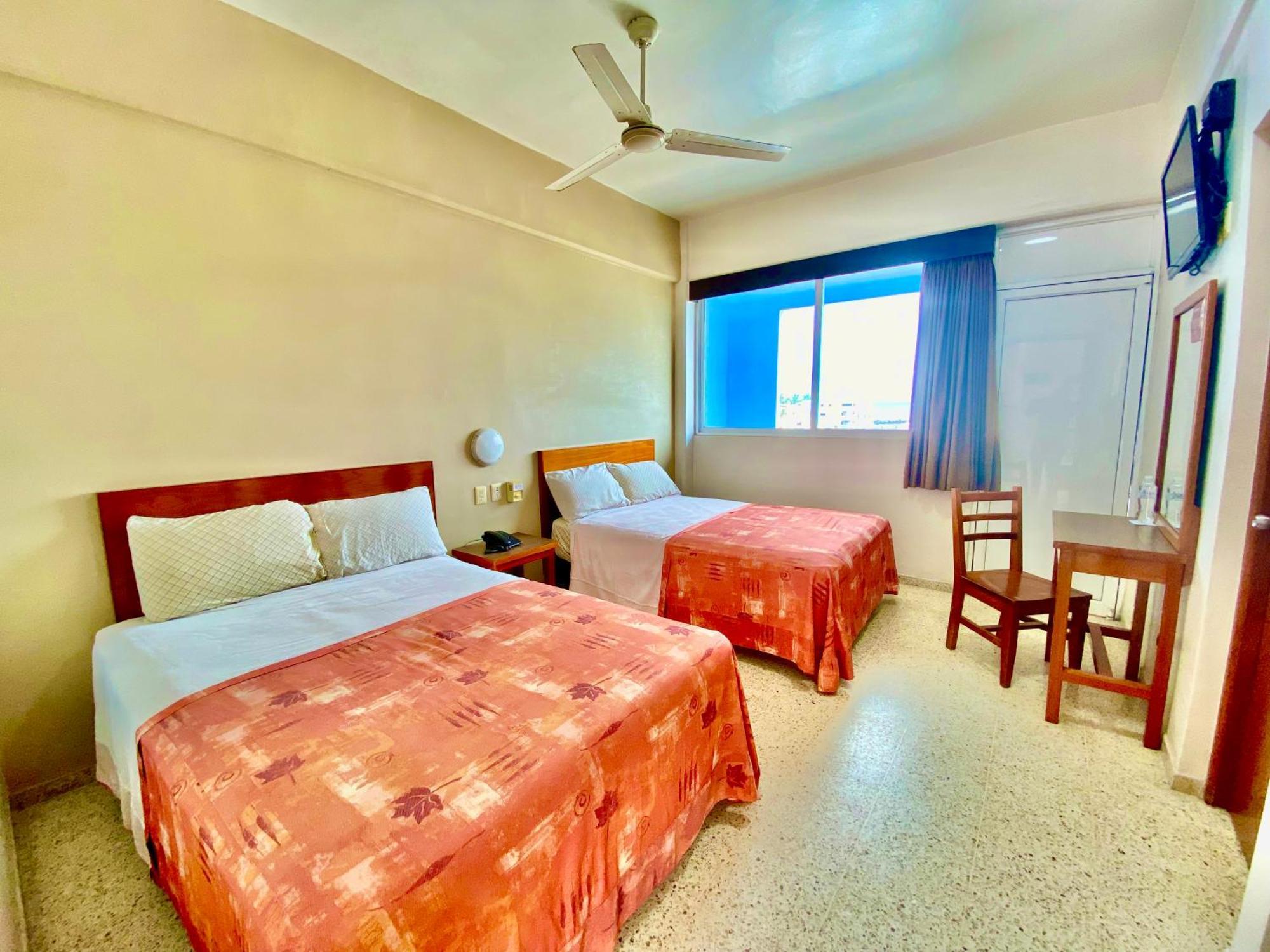 Hotel Delfines - A 2 Calles Del Acuario ベラクルス エクステリア 写真