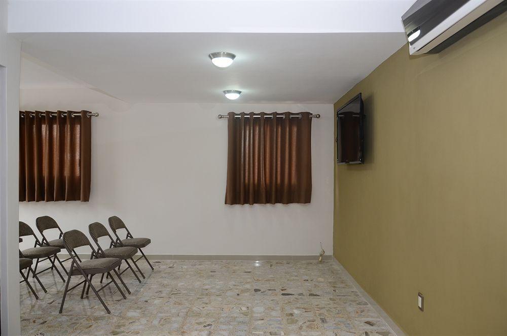 Hotel Delfines - A 2 Calles Del Acuario ベラクルス エクステリア 写真