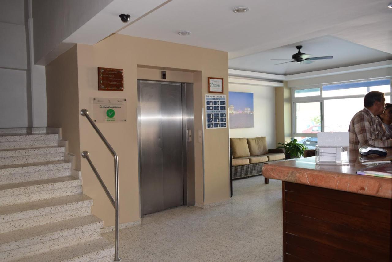 Hotel Delfines - A 2 Calles Del Acuario ベラクルス エクステリア 写真